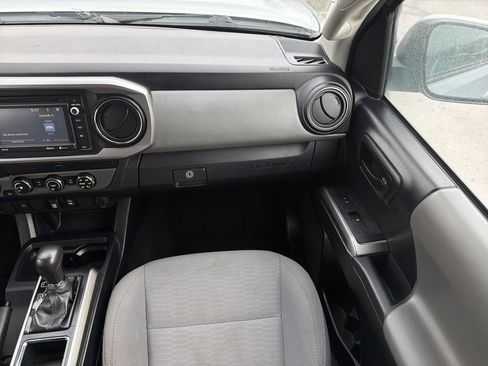 Used 2019 Toyota Tacoma SR5 image 14