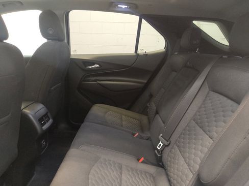 Used 2019 Chevrolet Equinox LT FWD image 18