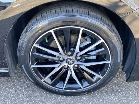 Used 2024 Toyota Camry SE image 22