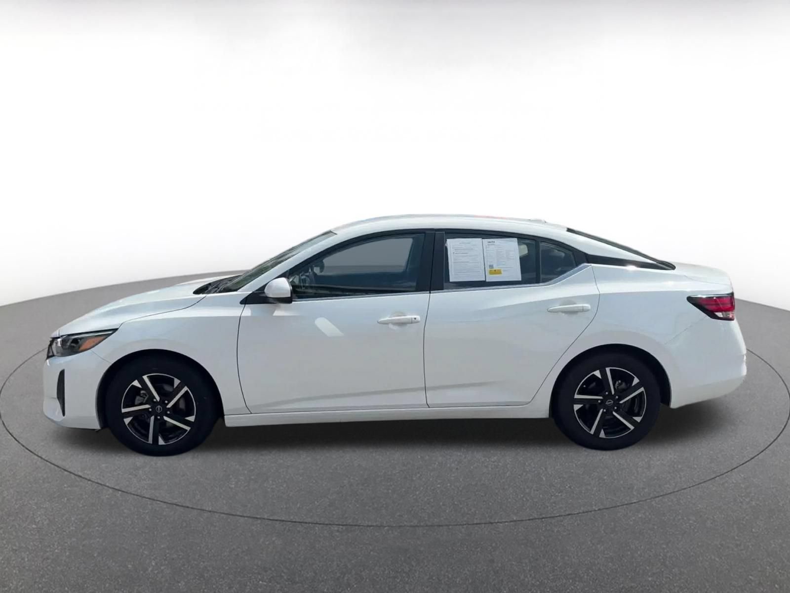 Used 2025 Nissan Sentra SV FWD image 7