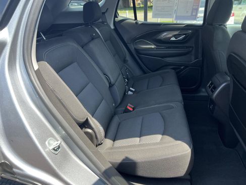 Used 2023 GMC Terrain SLE FWD image 16