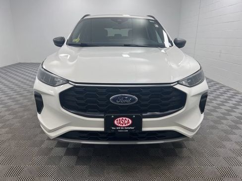 Used 2023 Ford Escape ST-Line w/ Tech Pack #1 AWD/4WD image 3