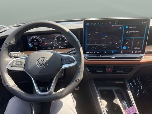 New 2026 Volkswagen Tiguan SEL R-Line AWD/4WD image 12