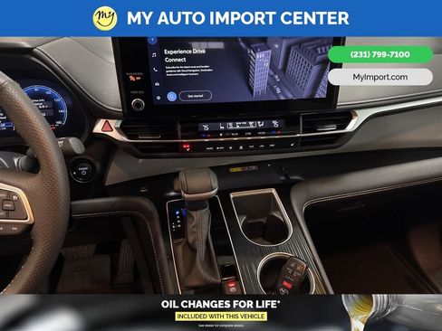 Used 2025 Toyota Sienna XSE image 20