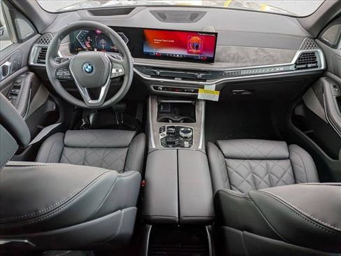 Used 2026 BMW X5 xDrive50e AWD/4WD image 18