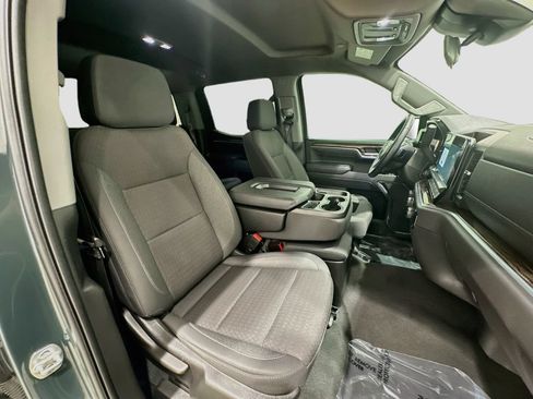 Certified 2025 Chevrolet Silverado 1500 LT RWD image 29