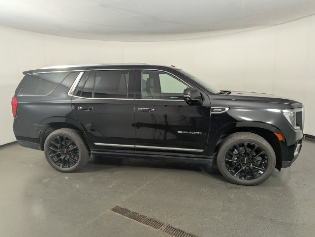 Used 2024 GMC Yukon Denali AWD/4WD image 8