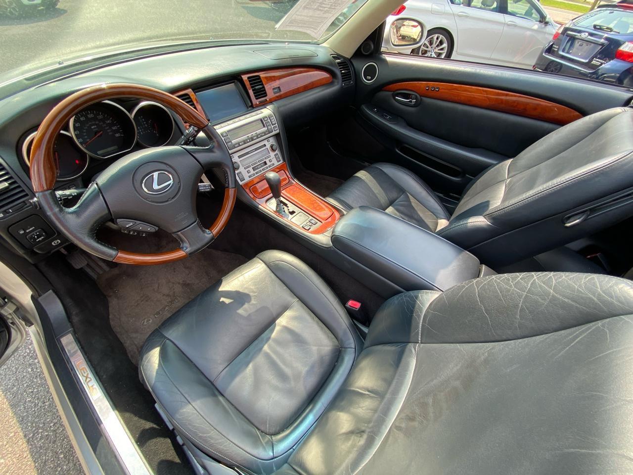 Used 2004 Lexus SC 430 Convertible RWD image 18