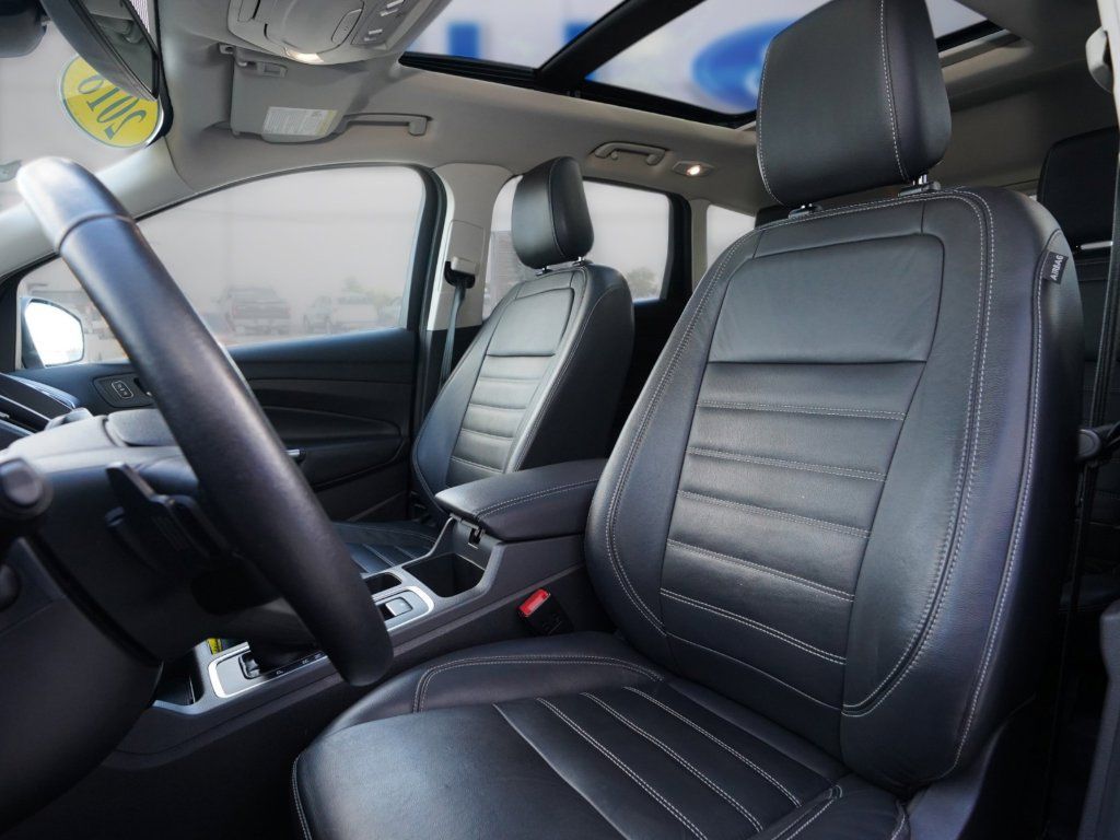 Used 2018 Ford Escape Titanium w/ Ford Safe & Smart Package AWD/4WD image 12