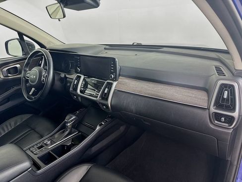Used 2022 Kia Sorento EX w/ Panoramic Sunroof Package FWD image 32