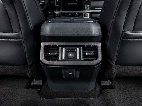 Used 2026 Ford F250 Platinum AWD/4WD image 35