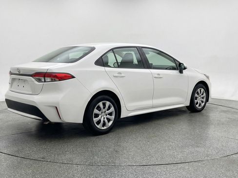 Used 2025 Toyota Corolla LE FWD image 9