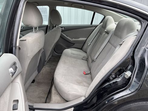 Used 2011 Nissan Altima 2.5 FWD image 4