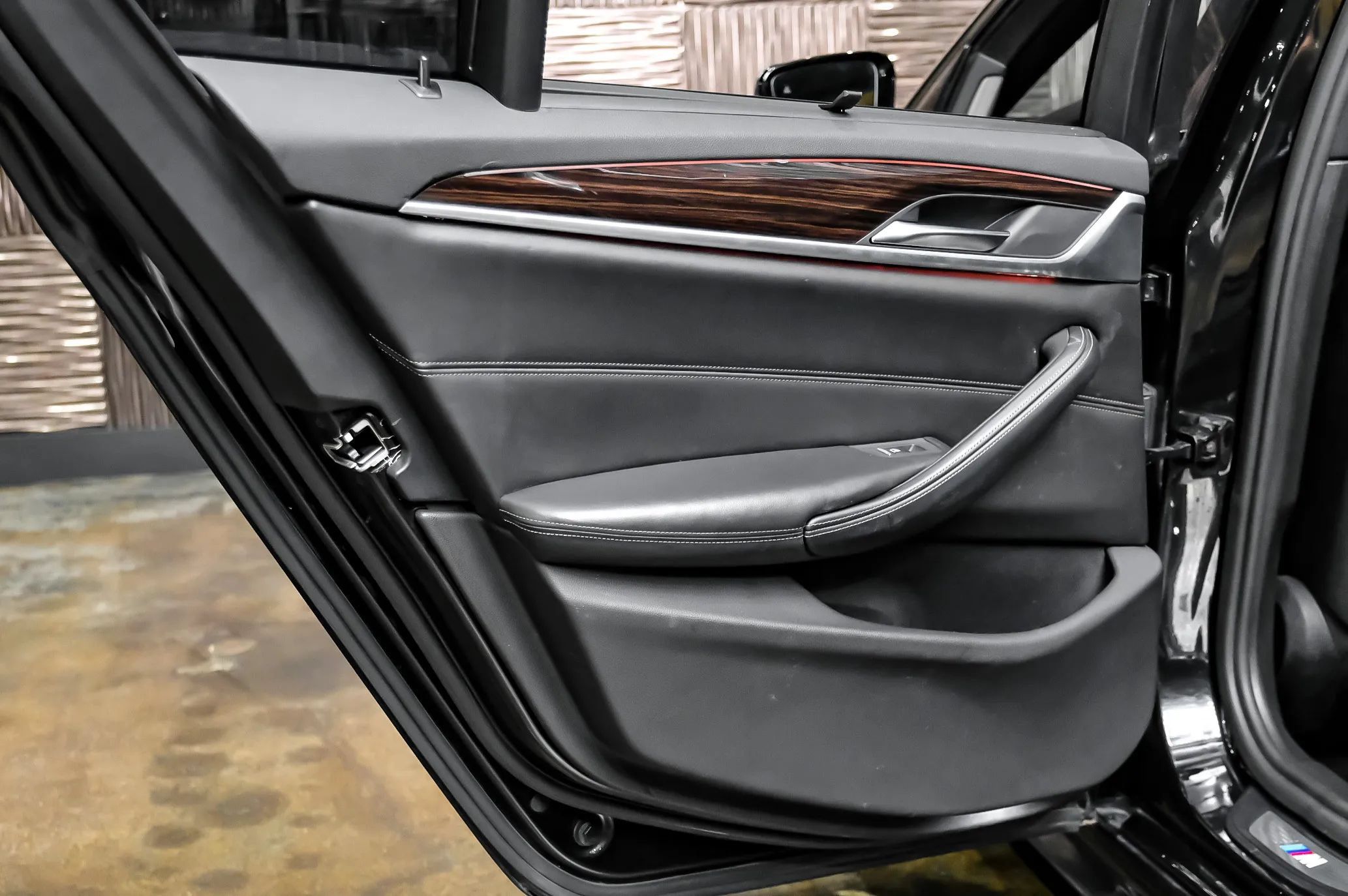 Used 2017 BMW 540i RWD image 47