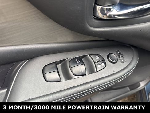 Used 2017 Nissan Murano SV w/ Premium Plus Package image 14