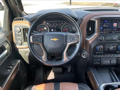 Used 2021 Chevrolet Silverado 1500 High Country w/ Technology Package image 6