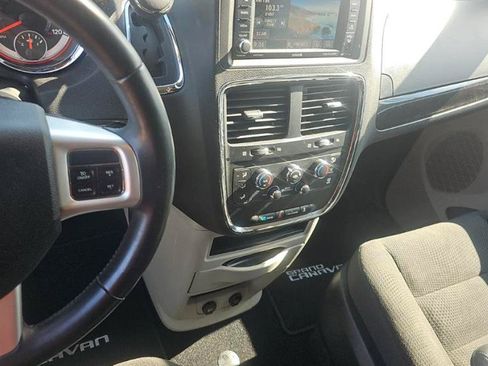 Used 2017 Dodge Grand Caravan SE w/ Power Window Group FWD image 12