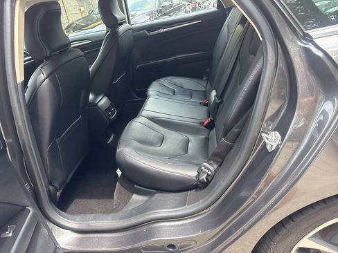 Used 2019 Ford Fusion Titanium AWD/4WD image 13