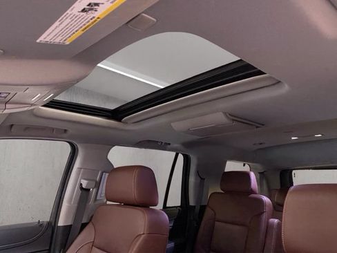Used 2020 Chevrolet Tahoe Premier w/ Premier Plus Edition AWD/4WD image 4