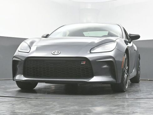 Used 2025 Toyota GR86 w/ ALL Weather Mat Package (TMS) image 44