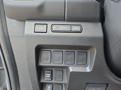 Used 2024 Nissan Frontier Pro-X image 29