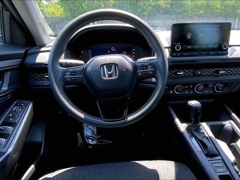 Used 2024 Honda Accord EX image 4