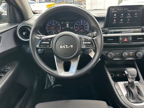Used 2024 Kia Forte LXS FWD image 18