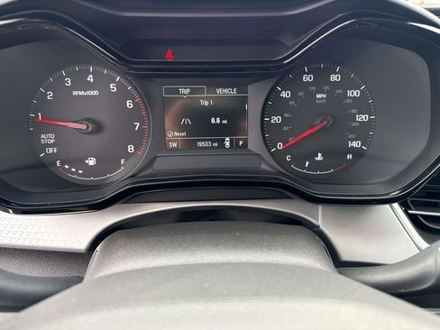 Certified 2025 Chevrolet Trax LS image 19