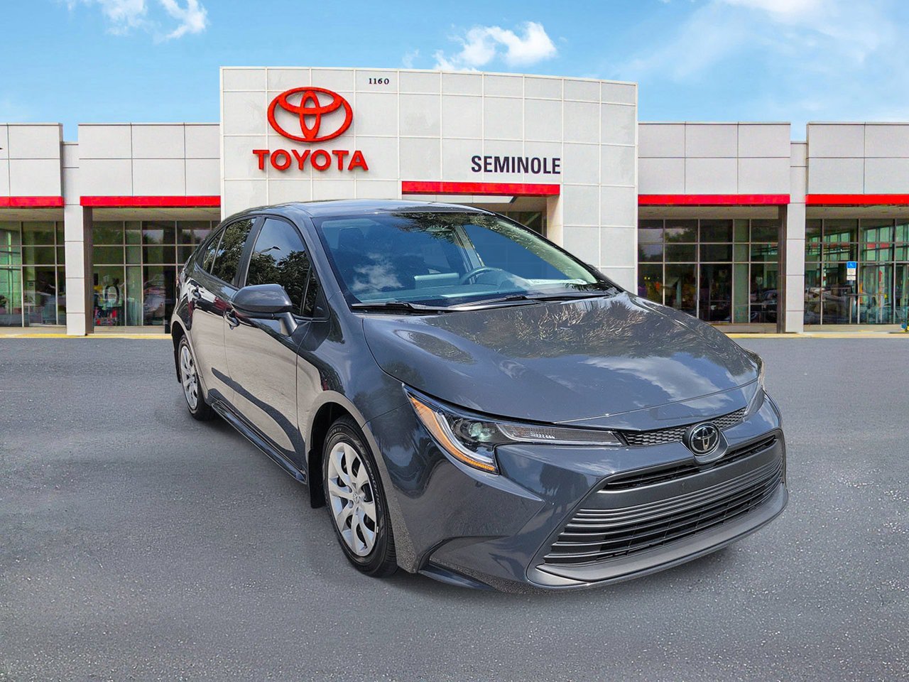 Used 2024 Toyota Corolla LE FWD image 2