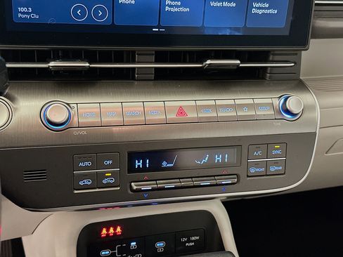 Used 2025 Hyundai Kona SEL image 23