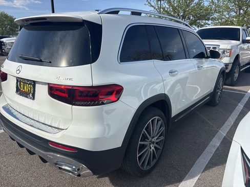 Used 2023 Mercedes-Benz GLB 250 4MATIC image 5