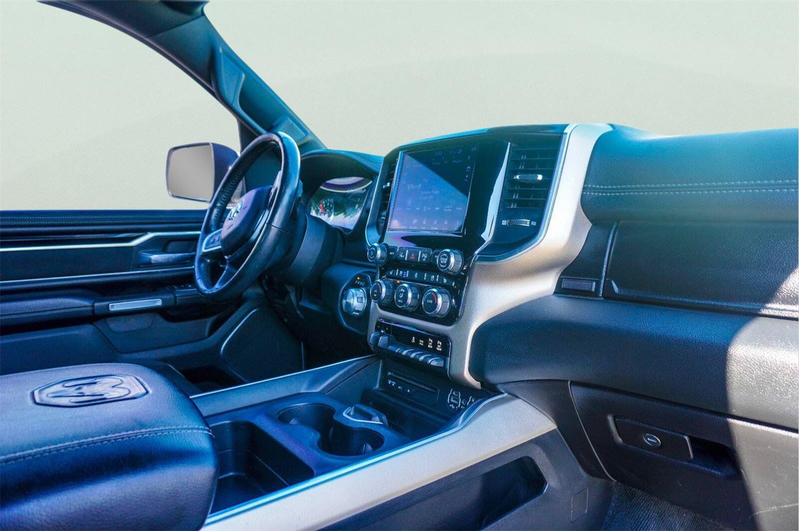 Used 2019 RAM 1500 Laramie AWD/4WD image 19