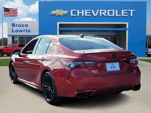 Used 2023 Toyota Camry XSE FWD image 4