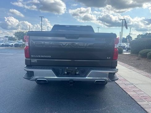 Used 2021 Chevrolet Silverado 1500 LT AWD/4WD image 8