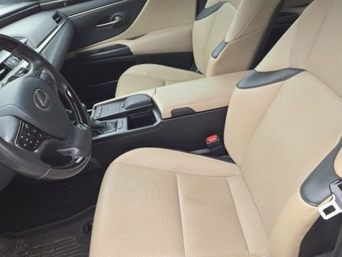 Used 2020 Lexus ES 350 w/ Premium Package image 4