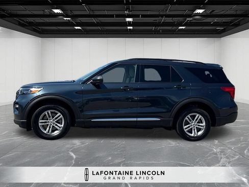Used 2023 Ford Explorer XLT w/ Equipment Group 202A AWD/4WD image 2