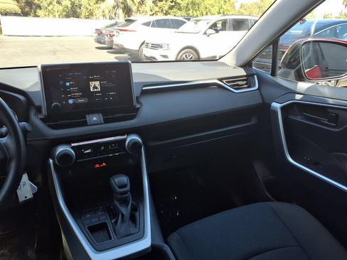 Certified 2025 Toyota RAV4 LE FWD image 31