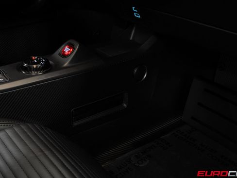 Used 2019 Ford GT RWD image 48