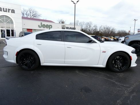 Used 2023 Dodge Charger Scat Pack image 4
