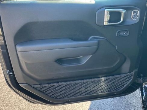 New 2026 Jeep Gladiator Sport image 12