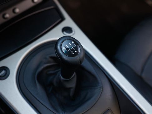 Used 2005 BMW Z4 2.5i image 31