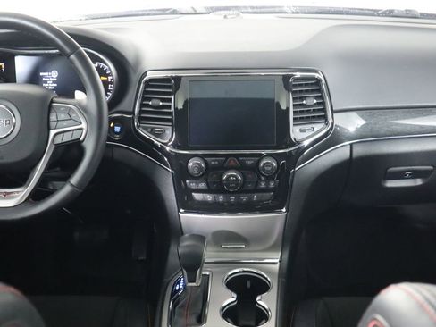 Used 2021 Jeep Grand Cherokee Trailhawk image 14