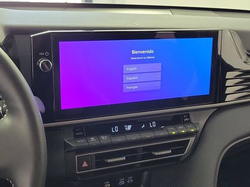 Used 2025 Toyota Camry Hybrid FWD image 28