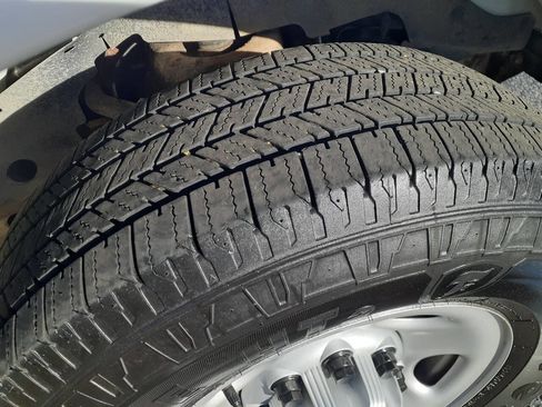 Used 2020 Chevrolet Express 3500 LS image 21