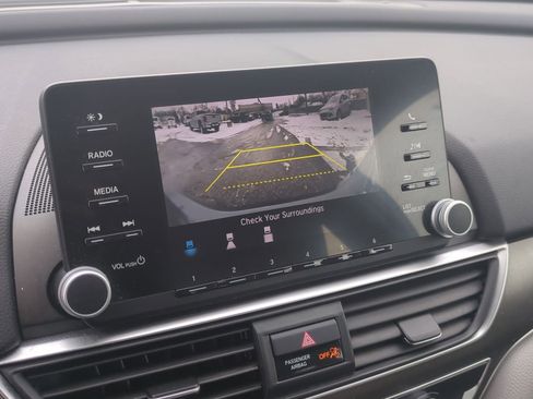 Used 2018 Honda Accord LX image 35