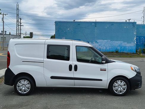 Used 2018 RAM ProMaster City Tradesman FWD image 8