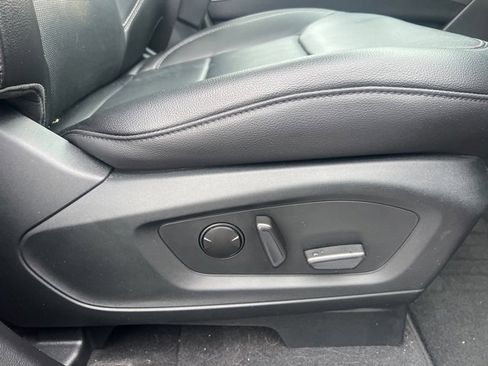 Used 2023 Ford Explorer Limited w/ Limited Technology Package image 12