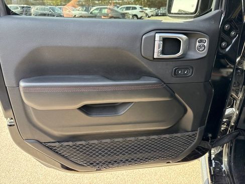 Used 2022 Jeep Wrangler Unlimited Rubicon w/ Xtreme Recon 35" Tire Package image 13