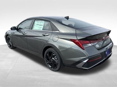 New 2026 Hyundai Elantra SEL Sport Premium FWD image 3