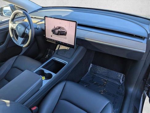 Used 2023 Tesla Model Y Performance image 21